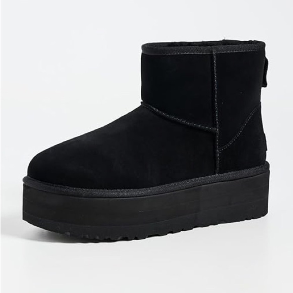 UGG mini platform boots in black size 6w